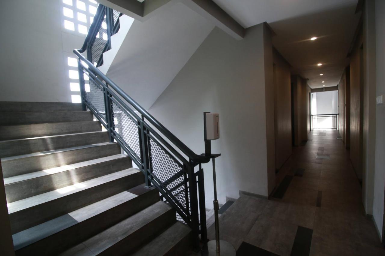 Auberge de jeunesse Bale Resident à Jakarta Extérieur photo