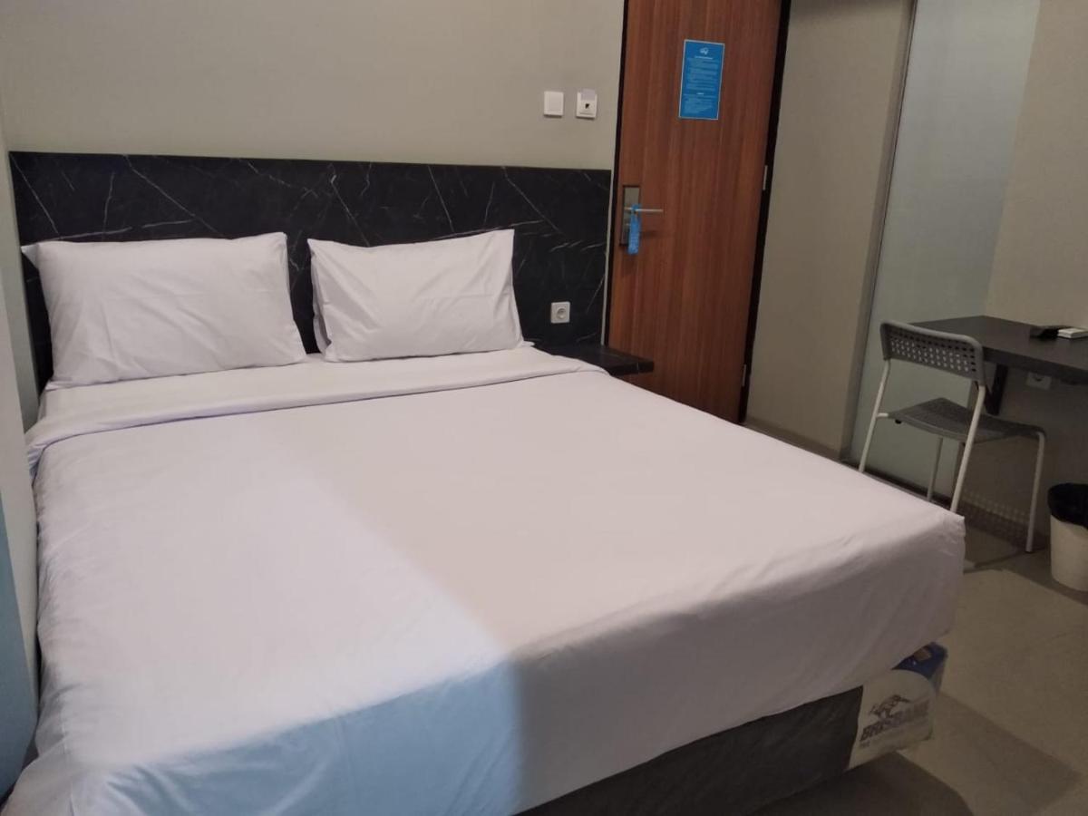 Auberge de jeunesse Bale Resident à Jakarta Extérieur photo
